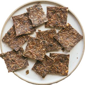 Additional picture of Foodhak Rosemeary Garlic Protein Crackers - 25g