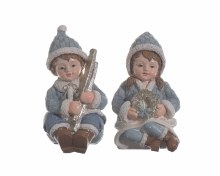 poly winter child sitting 2ass