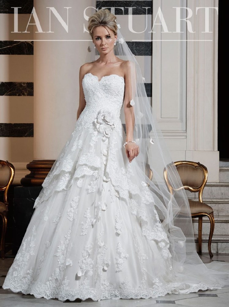 Ian Stuart La Paix - The Moderne Bridal