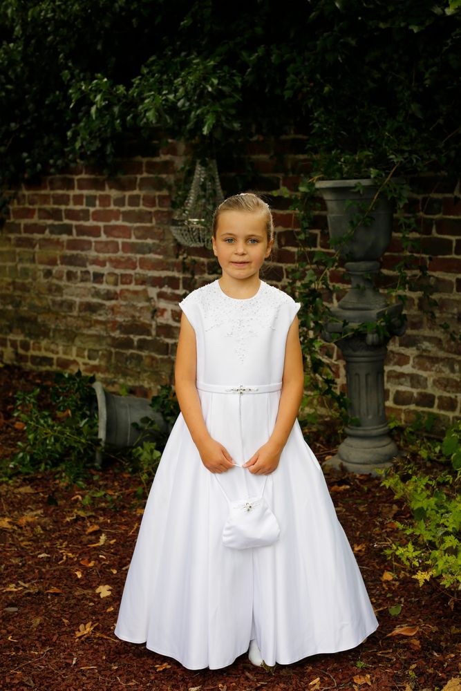 moderne communion dresses