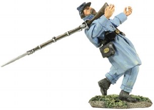 UNION INFANTRY IN OVERCOAT