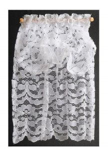 LACE WITH BALLOON VALANCE