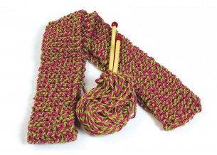 QUICK-TO-KNIT SCARF KIT  PINK