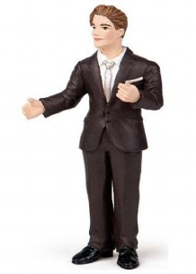 GROOM IN SUIT