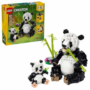 WILD: ANIMALS PANDA FAMILY