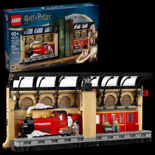 Book Nook: Hogwarts™ Express