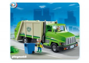 GREEN RECYCLING TRUCK