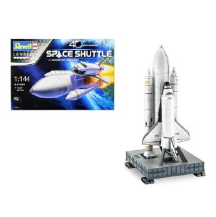 SPACE SHUTTLE W/ BOOSTERS