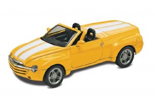 1/25 CHEVY SSR PLASTIC MODEL