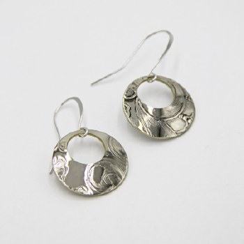 Lynda Carr: Vintage Open Circle Earrings - Silver