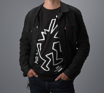 Keith Haring: Dancing Dog T Shirt - Large