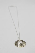 Lynda Carr: Vintage Open Circle Necklace - Silver