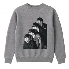 McCartney: The Beatles pose for a photoshoot Crewneck Sweatshirt - Small