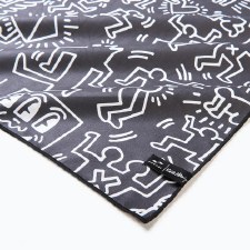 Additional picture of Keith Haring: Travel Towel