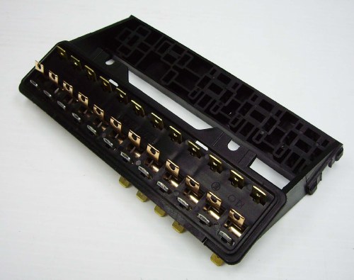 Fuse Box - 12 Fuse