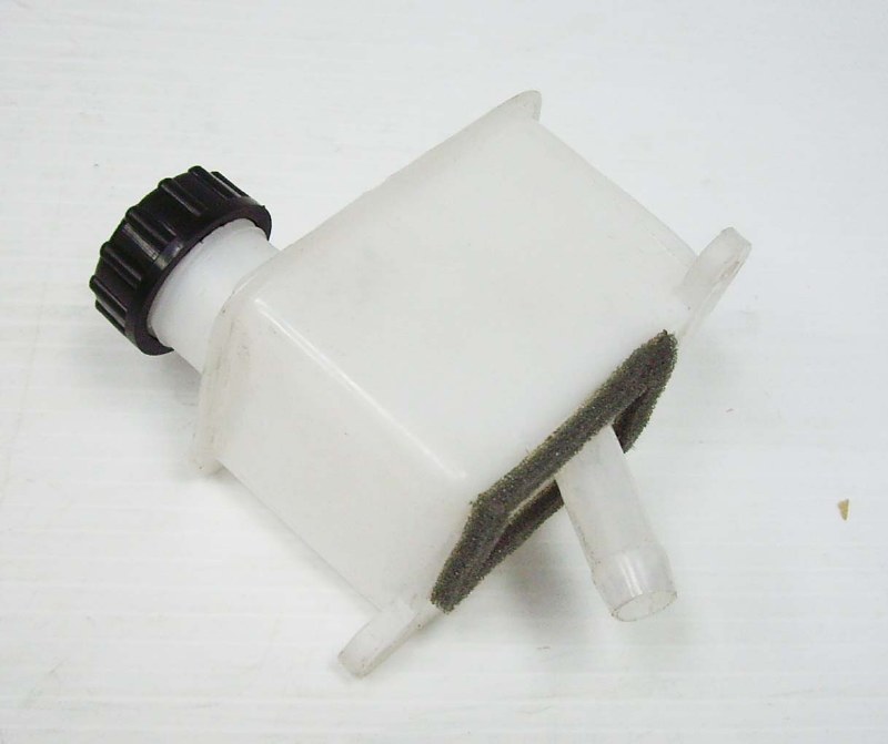 Brake Fluid Reservoir T2 7379 Concept1