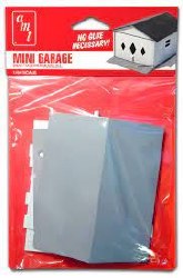 1/64: Mini Garage Snap