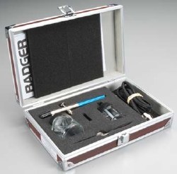 150 Airbrush Set with Wood Case