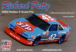 1/24 Richard Petty #43 Pontiac Grand Prix 1992 Model Kit