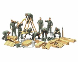 Tamiya 1/48 WWII German Tank & Field Maintenance Crew Set