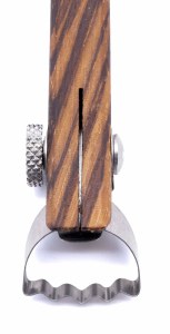 Ruffle Handheld Clay Extruder