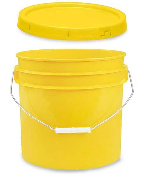 half gallon plastic buckets