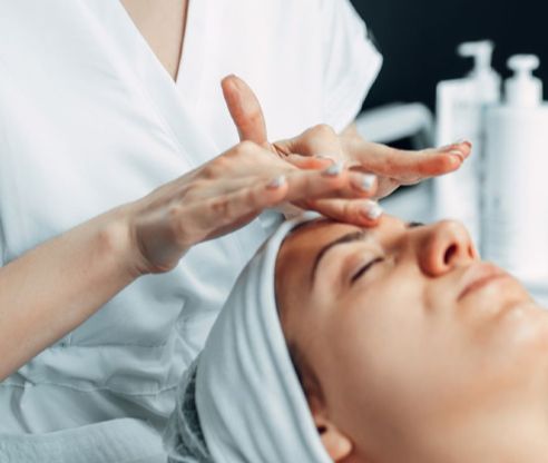 What is Clinisept+ Skin?
