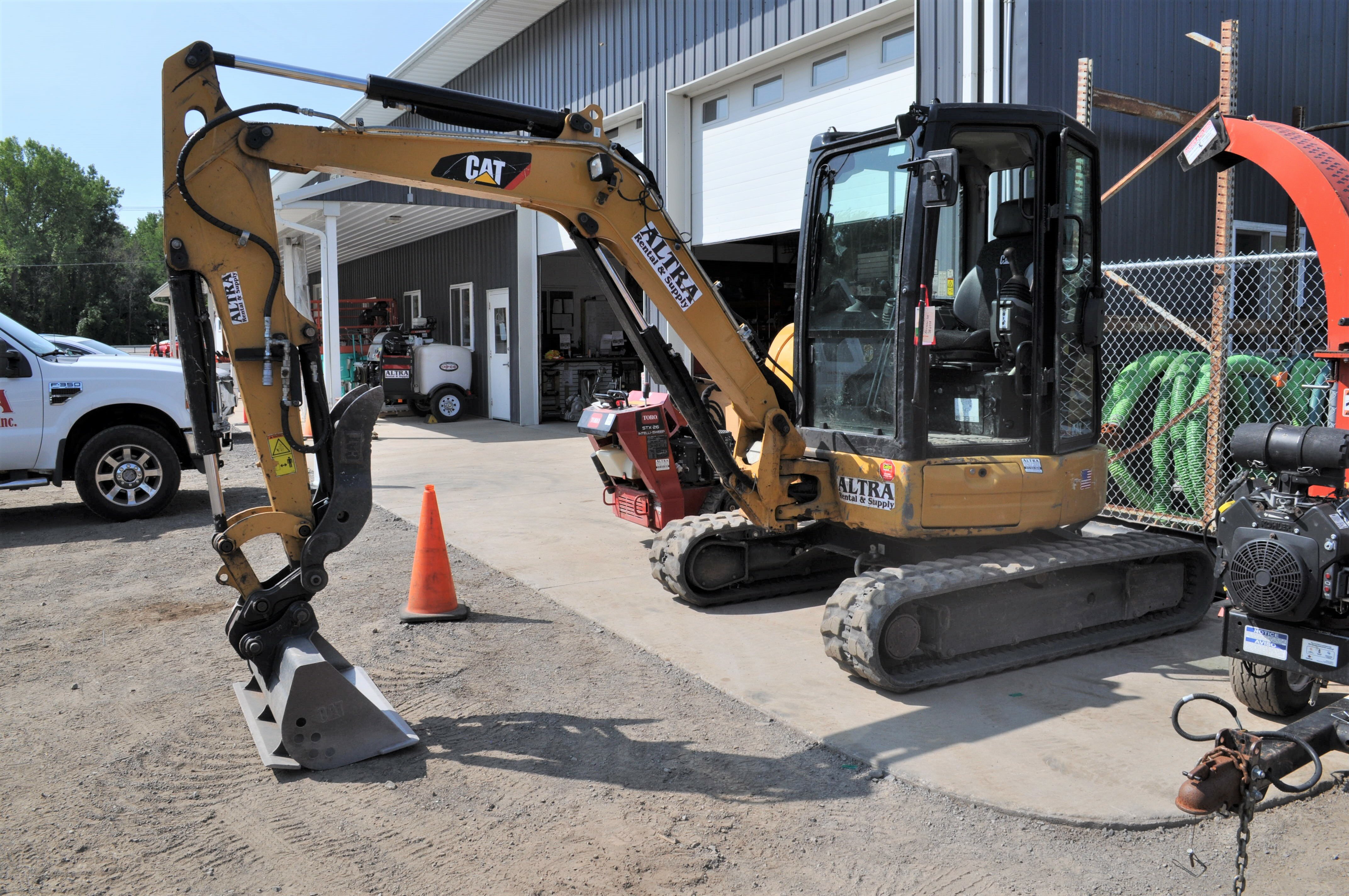 https://www.altrarental.com/Used_Equipment/304-6558.JPG