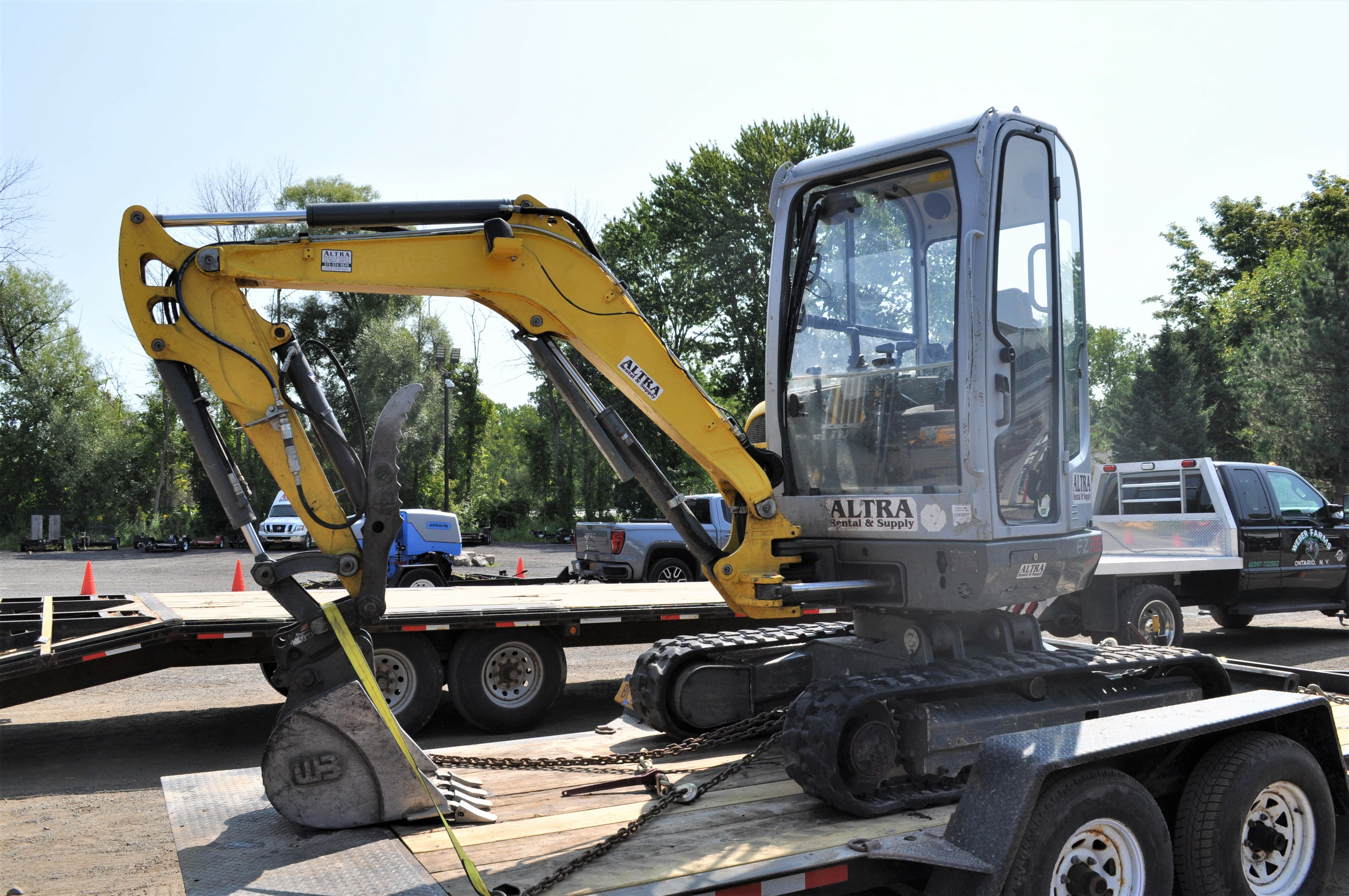 https://www.altrarental.com/Used_Equipment/EZ28-2322.JPG
