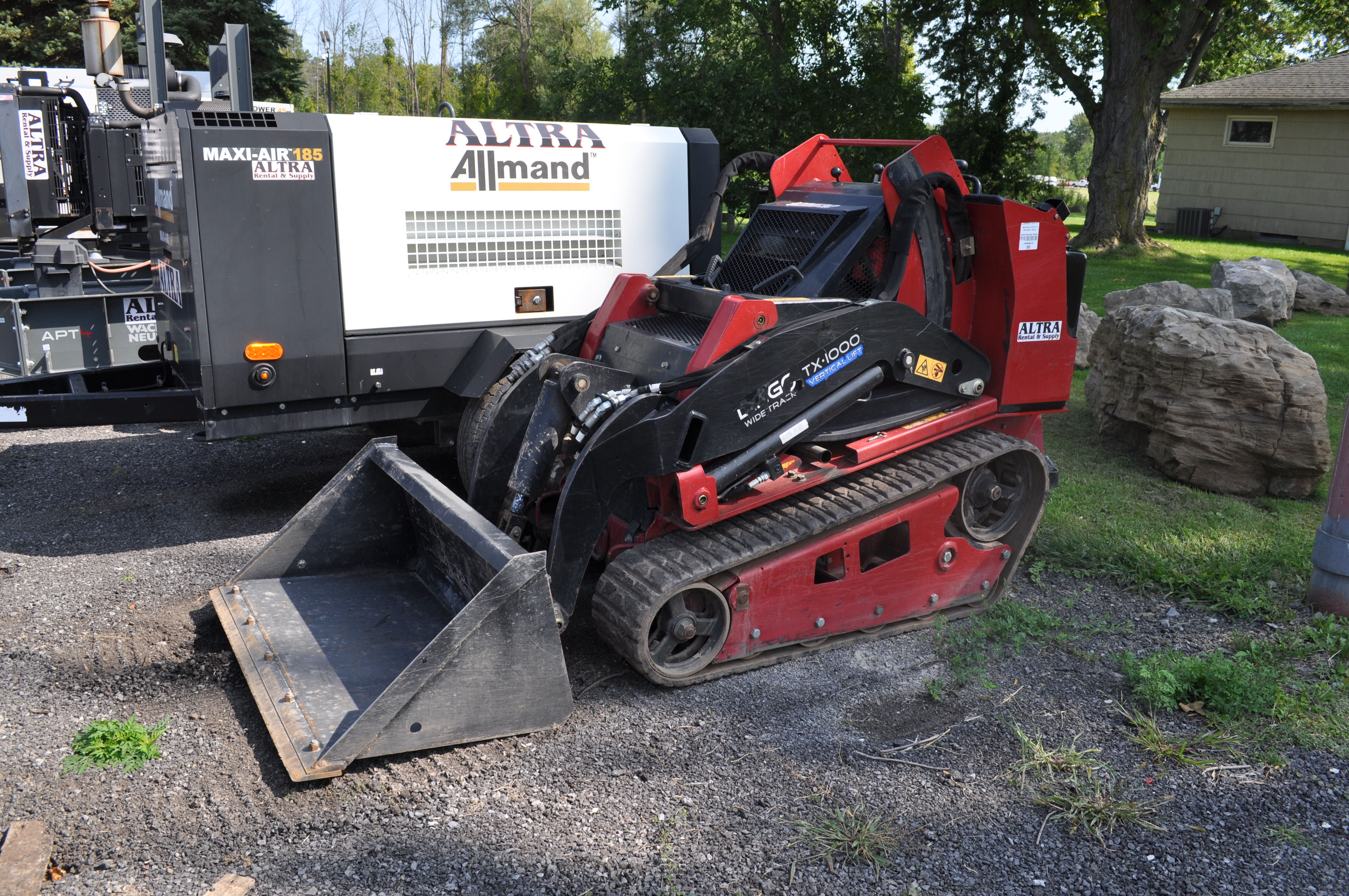 https://www.altrarental.com/Used_Equipment/TX1000-8318.JPG