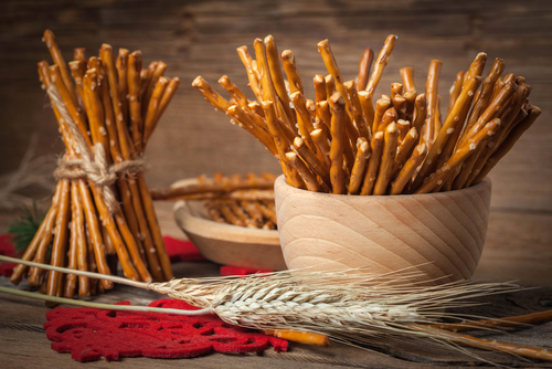 Chips, Pretzels