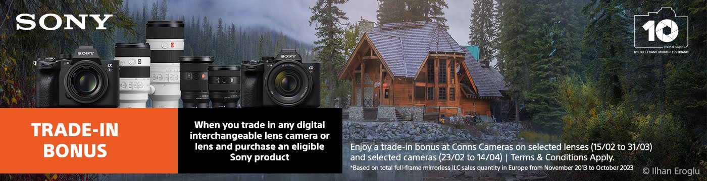 Buy Canon EOS 2000D + EF-S 18-55mm IS II Lens + EF 75-300mm III Lens in  Wi-Fi Cameras — Canon Danmark Store