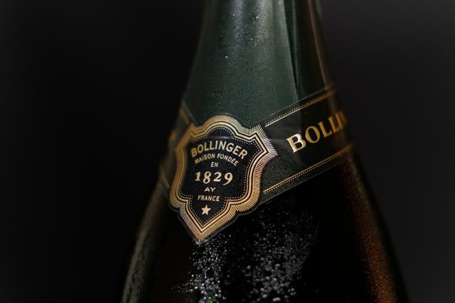 Best Champagne Brands 2021: Top Champagne Brands Guide - The Liquor Book