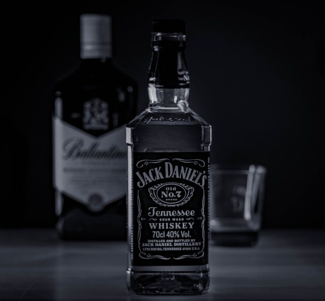 What a beginner needs to know about Jack Daniels whiskey - The Liquor Book