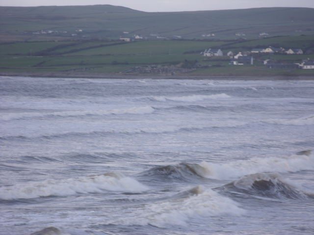 Waves at north end of Lahinch beach