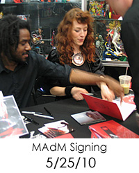 Mellisa Auf dER Maur signing at FPNYC